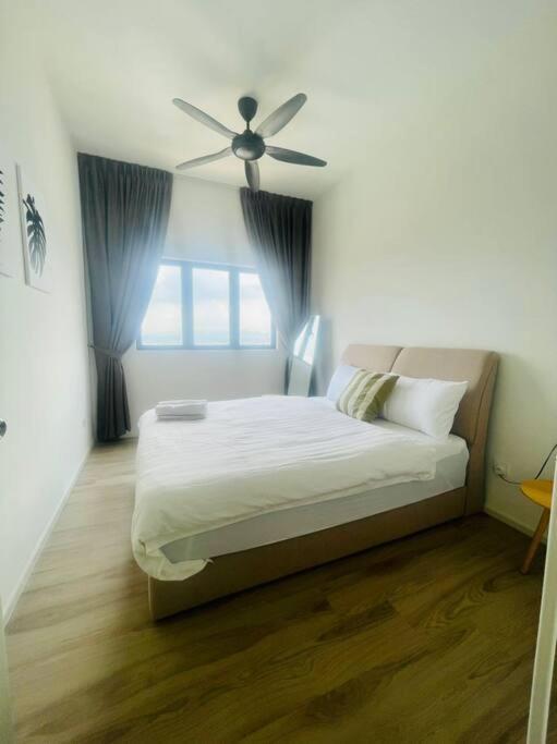 Apartment Sunway Gandaria 3br Full Ac W/ Pool Wi-fi Netflix